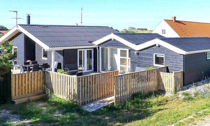 Lild Strand House | 10 person holiday home in Frøstrup
