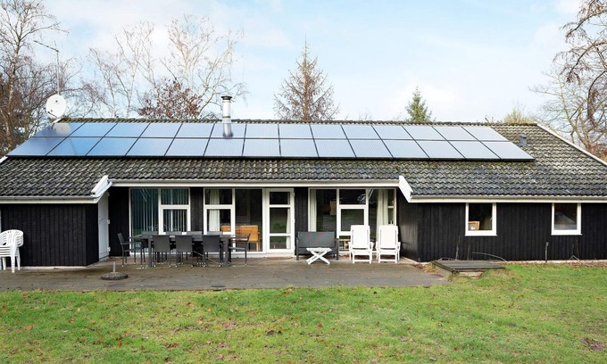 Udsholt Sand House | 10 person holiday home in Græsted