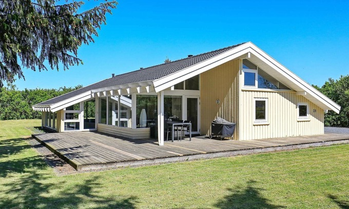 Lonstrup House | 10 person holiday home in Hjørring-By Traum