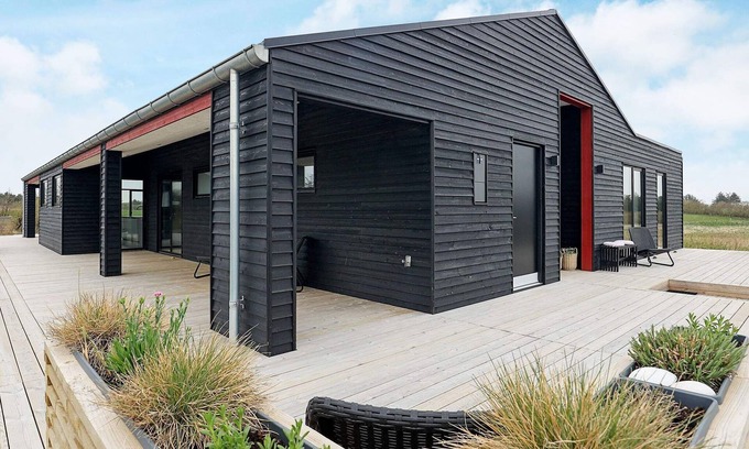 Nr. Lyngby House | 10 person holiday home in Løkken
