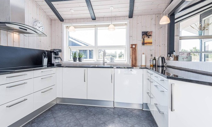 Henne Strand House | 10 person holiday home in Henne