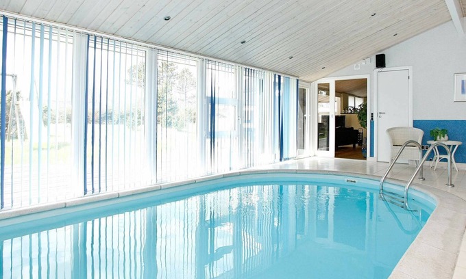 Bratten Strand House | 10 person holiday home in Jerup