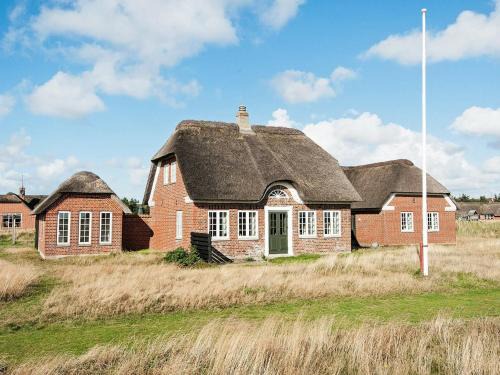 Blavand Strand House | 10 person holiday home in Blåvand