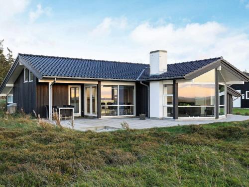 Trend House | 10 person holiday home in Løgstør