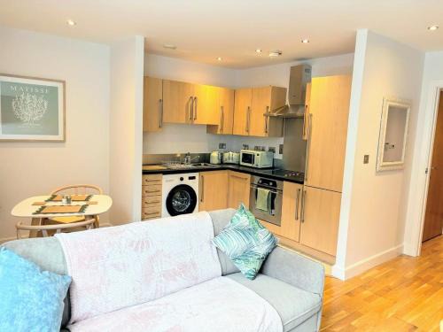 Moffat Apartment | 10 Popeshead