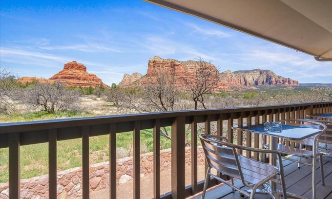Oak Creek Apartment | 100 Bell RockCondo- ToroWeap condo