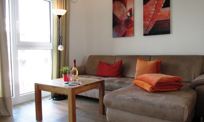 Wurster Nordseekuste Apartment | 100 m to the sea, family friendly, nonsmoker, apartment with dike view