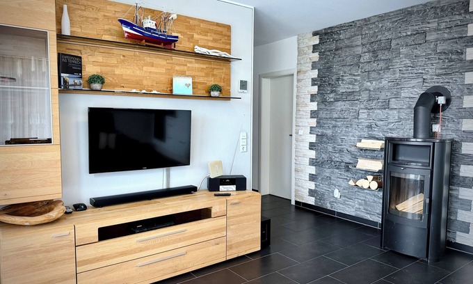 Grossenbrode Apartment | 100 m to the beach | sauna & sauna scents | firewood | whirlpool | WLAN | beach chair