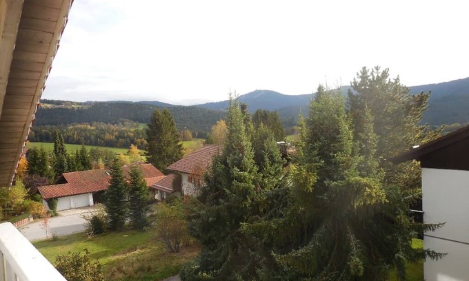 Lohberg Apartment | 100 m² vacation apartment Zirbe with two bedrooms and free WLAN
