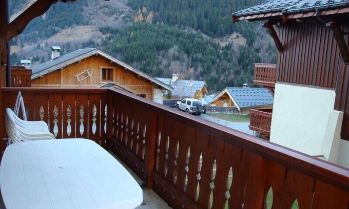 Pralognan-la-Vanoise Apartment | 100m from ski slopes, 1st floor, balcony, parking, tv, ski locker, 35m², Pralognan-la-Vanoise