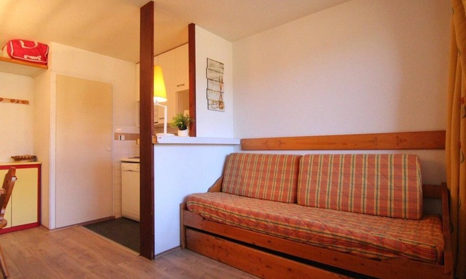 Bergers Apartment | 100m from ski slopes, 4th floor, balcony, parking, tv, ski locker, 25m², Alpe d'Huez