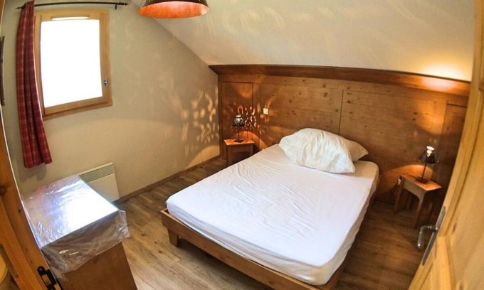 Les Claux Apartment | 100m from ski slopes, 6th floor, swimming pool, balcony, tv, 60m², Vars