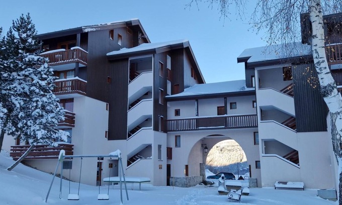 Montalbert Apartment | 100m from ski slopes, 2nd floor, view mountain, balcony, tv, ski locker, 30m², Montalbert