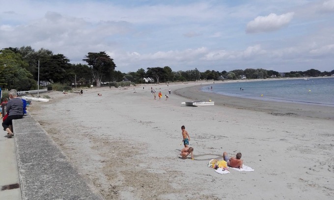 Saint-Jacques House | 100m from the beach on the ocean, house sleeps 6