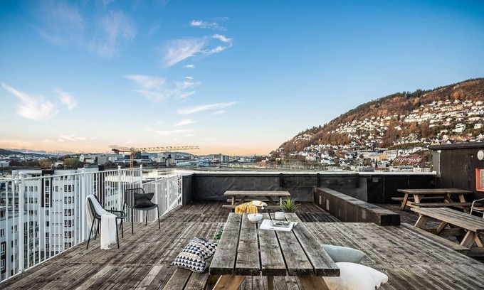 Bergenhus Condo | 100m to NEW Swimming Area | Rooftop Terrace | Loft