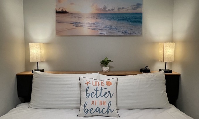 Isle of Palms Condo | #101 Ocean Inn 2 Bedroom 1.5 Bath Modern Favorite