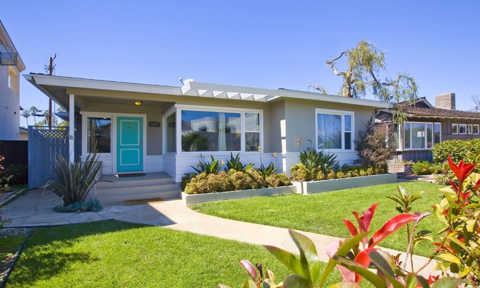 Crown Point House | #1012 - Steps to water, garden, AC, bikes