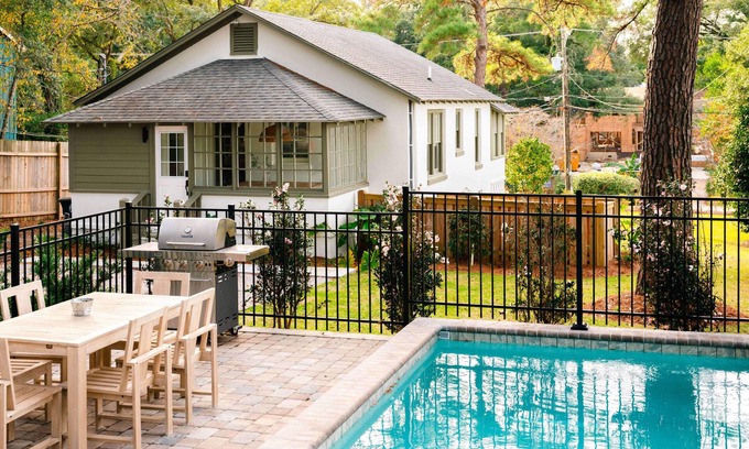 Fairhope House | 102 the Church St Collection with Pool