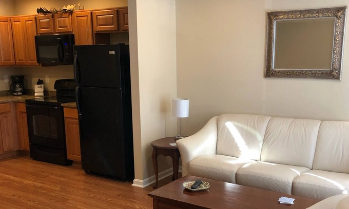 Elizabethtown Apartment | 103D ~ Relaxing, Quiet Location In Elizabethtown ~ High-End Finishes Throughout!