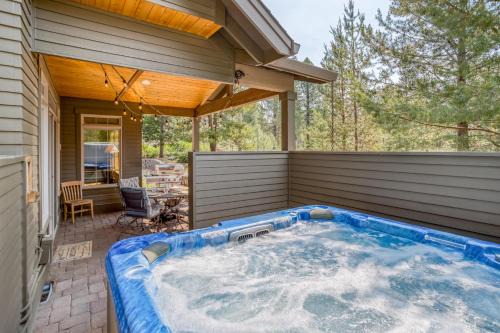 Sunriver House | 11 Dogleg Lane - Meredith Lodging
