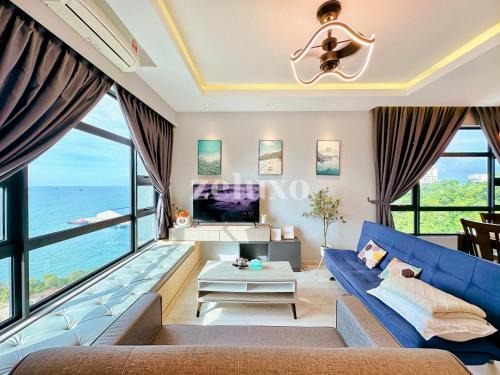 Downtown Kota Kinabalu Apartment | #11 Jesselton Quay City Pads Seaview Corner