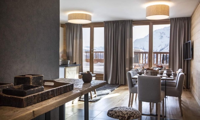 Les Eucherts Apartment | 110m² apartment, full services 4 *, 3 + 1 bedroom, 3 bathrooms/d, large south terrace, 2 parking spaces