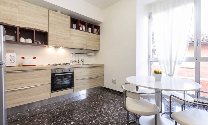 Bolognina Apartment | 113 - 3 King Rooms and 2 Bathrooms