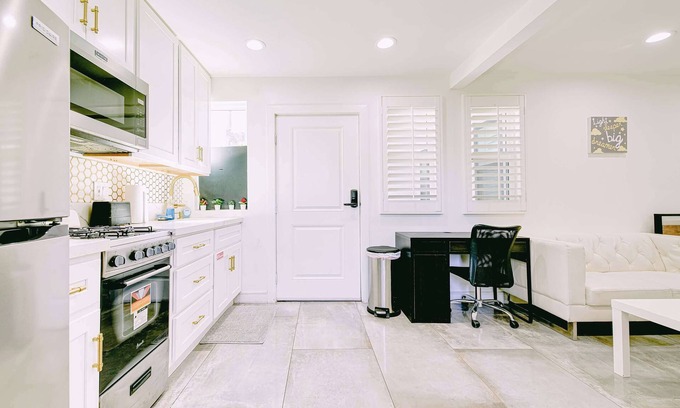 Santa Ana Apartment | 114B - Posh Urban - Escape Havens