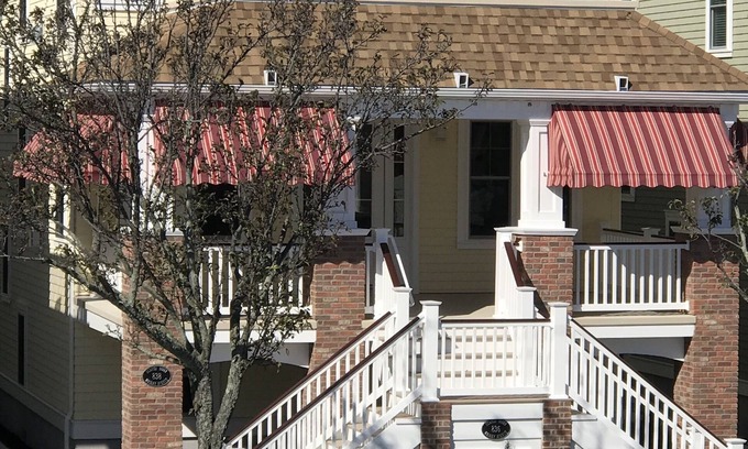 North End House | 12 BR, 6 Bath, ELEVATOR, NEW Construction, in the ❤️ Of Ocean City, downtown