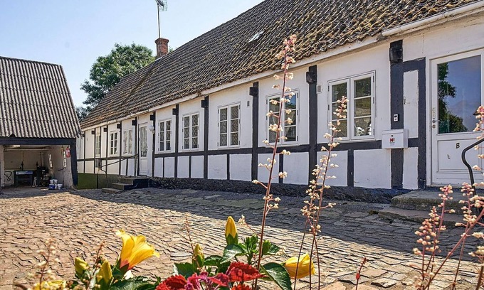 Pedersker House | 12 person holiday home in Aakirkeby