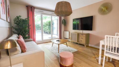 Serris Apartment | 123home- Garden & Spa
