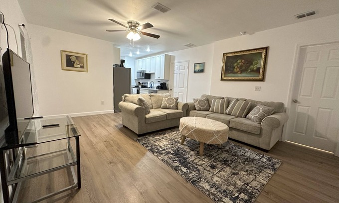 Tallahassee Apartment | 126-Home (5BR): One unit of a duplex near FSU-A