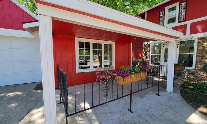 Arnolds Park Apartment | 127 Hwy 71 AT Bunk House