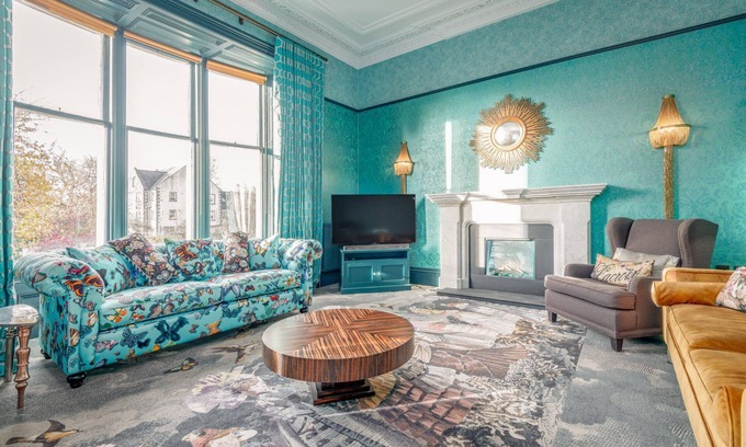 St. Andrews Apartment | 12A Queen's Gardens - Stunning town centre sleeps 7 apartment