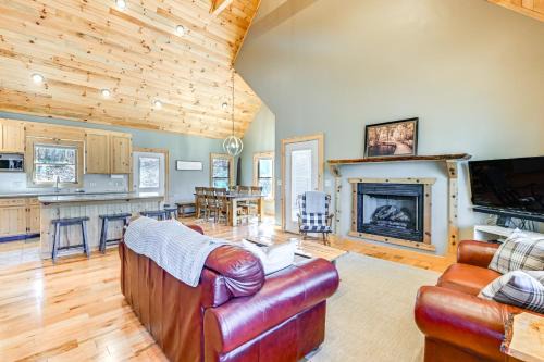 Cullowhee House | 13 Mi to Cashiers Cabin with Wraparound Porch!