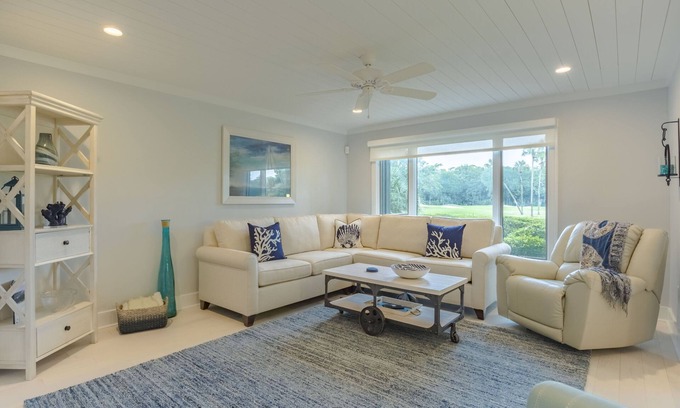 West Beach Village Condo | 1304 Fairway Oaks: 3BR Close to Beach, Golf View, Beach Gear/Bike Credit