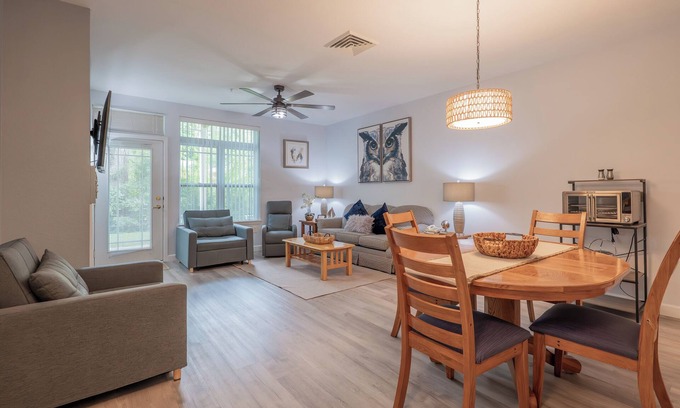 Delavan Lake Condo | 131- Handicap Accessible Suite w/Patio