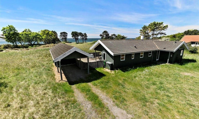 Oster Somarken House | 1329 Aakirkeby - Holsteroddevej 23