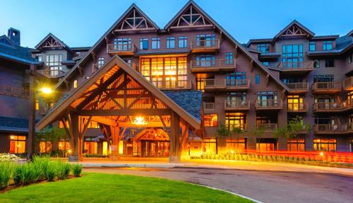 Stowe Area Resort | 1332 Lodge At Spruce Peak Ski in Ski Out King Studio By Stowe Mountain Rentals