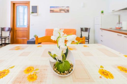 Sestri Levante Apartment | 139b - Casa Santa Vittoria, 10 minuti dal mare e spiaggia di Sestri Levante