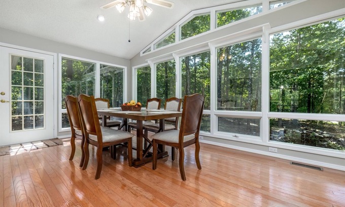 Hot Springs Village House | 14 Guindola Way - A nicely remodeled, furnished home with great views of Lake