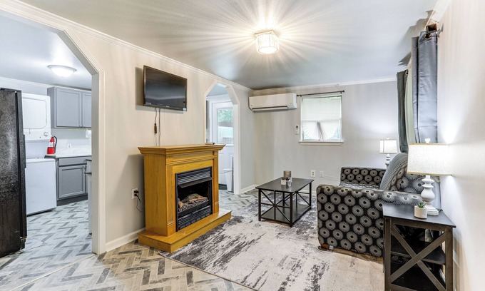 Sunshine House | 14 Mi to Downtown Baton Rouge: Plaquemine Retreat