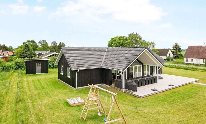 Oster Hurup House | 14 person holiday home in Hadsund