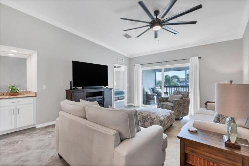 Punta Gorda Apartment | 14060 Heritage Landing Unit 322