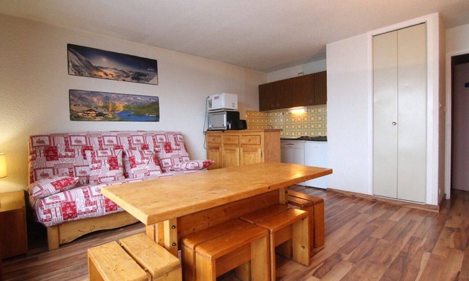 Jeux Apartment | 140m from ski slopes, 2nd floor, tv, ski locker, 39m², Alpe d'Huez