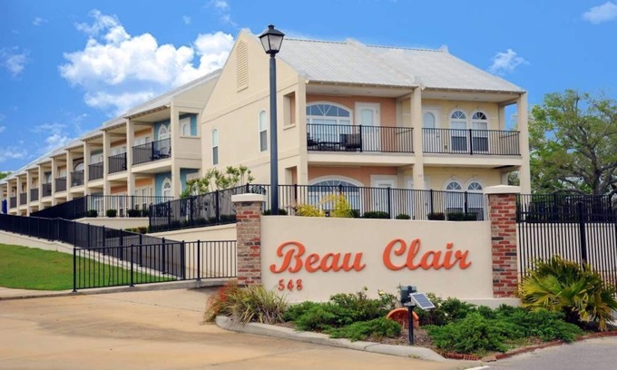 Long Beach Condo | 146 Beau Clair - Beachside Townhome with Pool in Long Beach