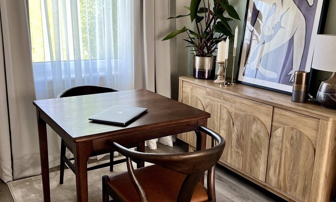 Bingham Apartment | 15 min to City Center! Cozy flat in house.
