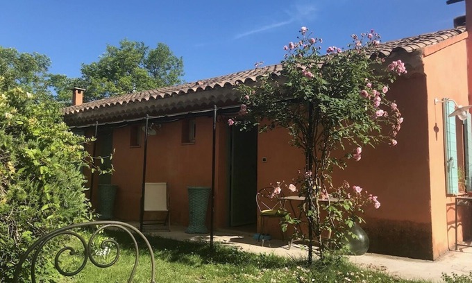 Le Puy-Sainte-Reparade Apartment | 15 Mins D'aix-en-provence et Lubéron Dans Domaine de Campagne Privé