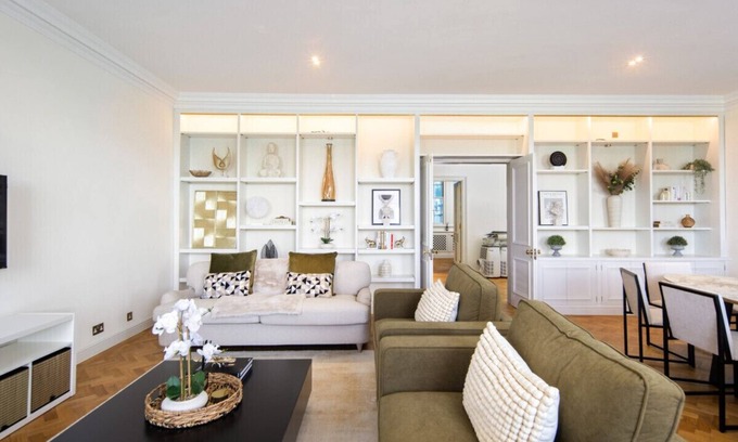 City of Westminster Apartment | 15 Mins Walk to Selfridges | Hyde Park Penthouse
