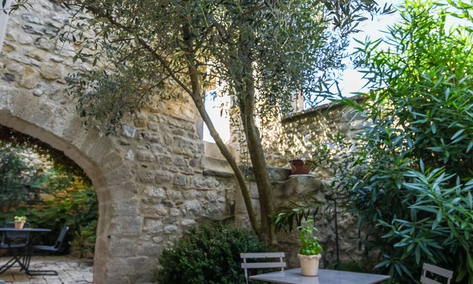 Theziers House | 15 minutes from the Pont du Gard! Old oil mill near Uzès, Avignon, Nîmes